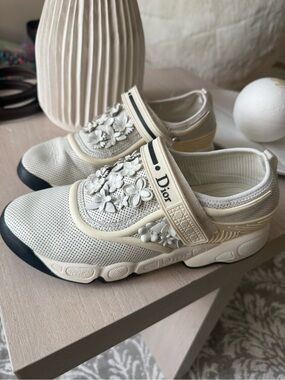 Dior Cream-Beige Floral Appliqué Velcro Sneakers 38